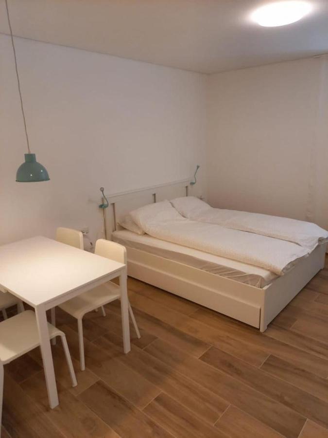 Studio Apartment Zara Bagian luar foto