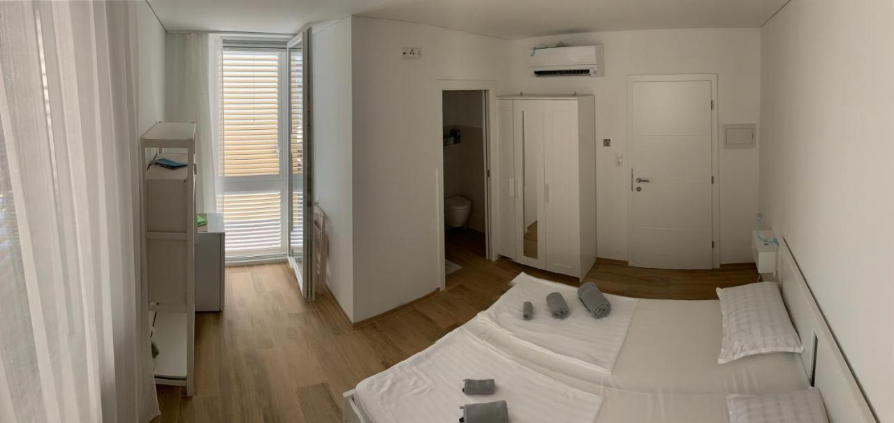 Studio Apartment Zara Bagian luar foto